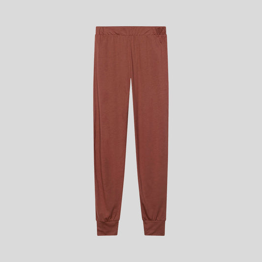 Women's PJ pants in color rust (terracotta brown). Classic design, consciously created from 100% organic Pima cotton. 